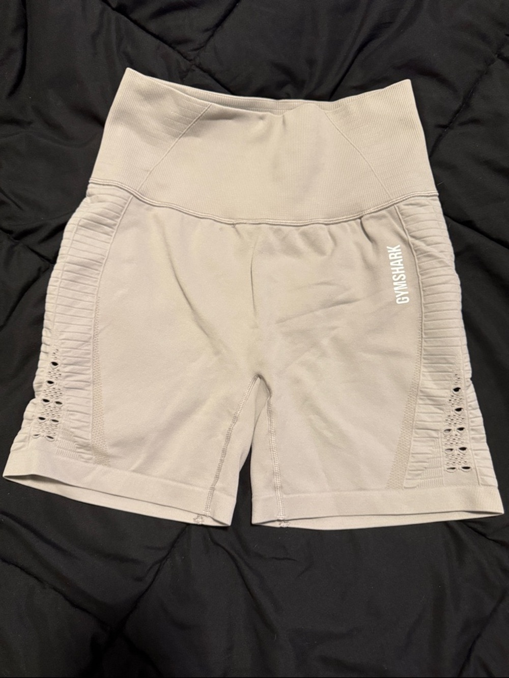 Gymshark High-Waist Seamless Bike Shorts in Light Beige